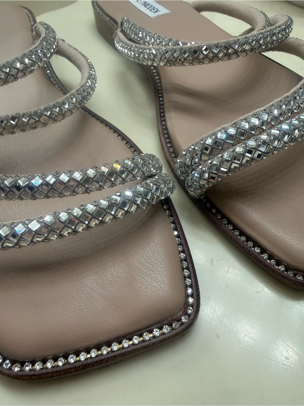 Steve Madden Women's Starie Rhinestone Sandals Flats Size 9M Nude Beige Slip on - Picture 8 of 11